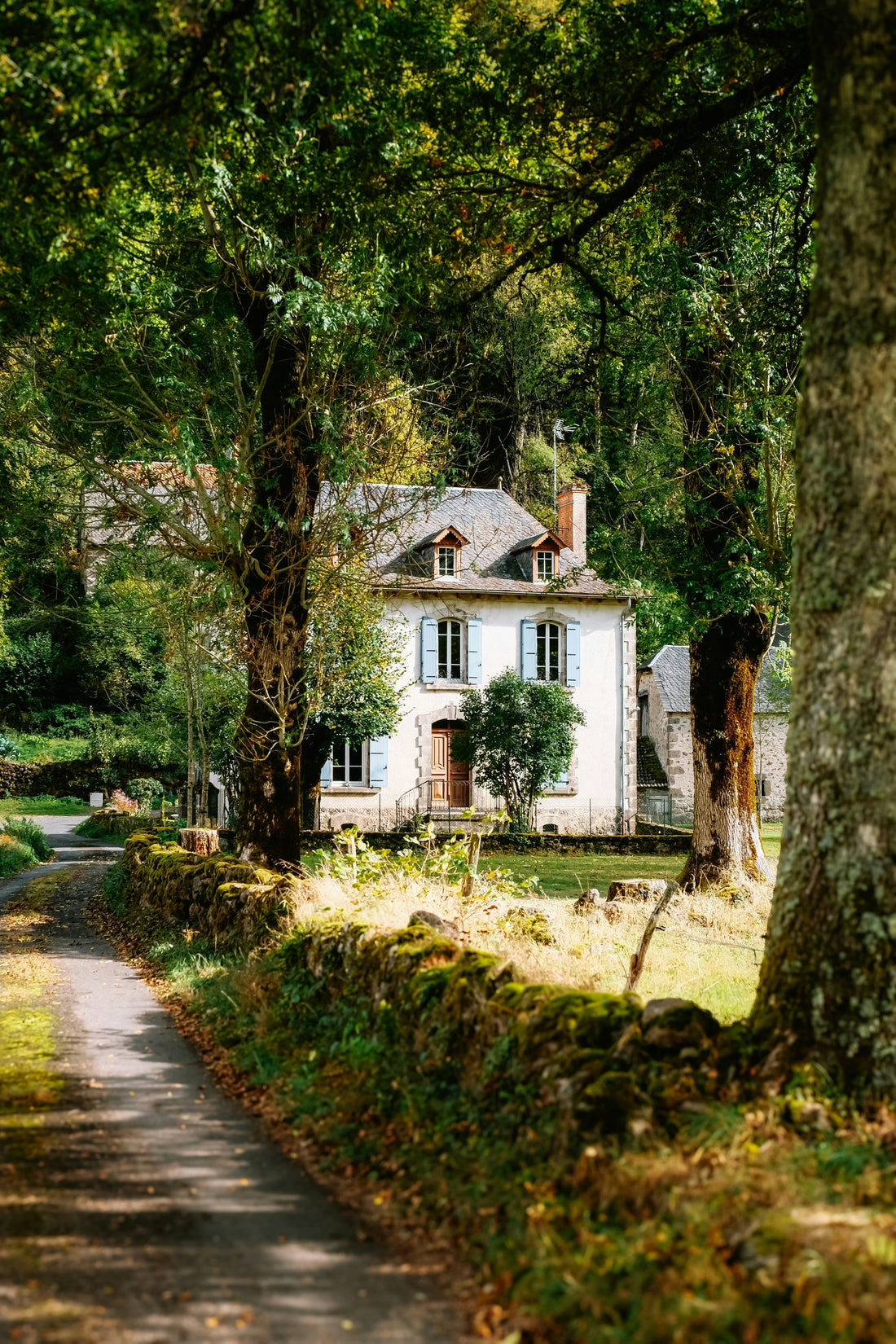 Buying property in France as an American: understanding the French real estate process
